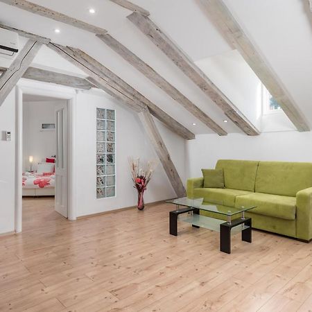 Sweet Nest Under The Dome Apartment Рийека Екстериор снимка