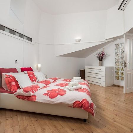Sweet Nest Under The Dome Apartment Рийека Екстериор снимка