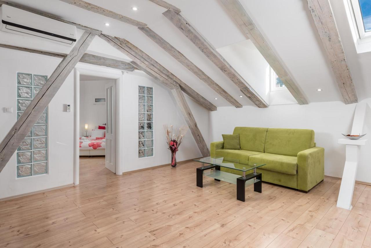 Sweet Nest Under The Dome Apartment Рийека Екстериор снимка